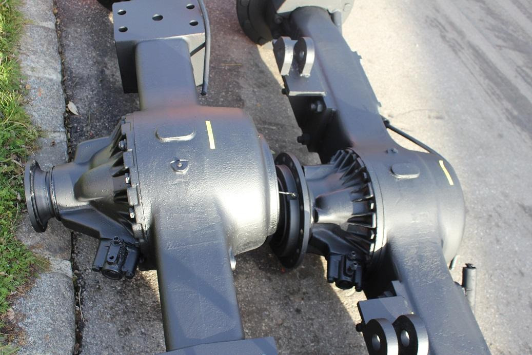 Valmet 901 - Axle and parts for Construction machinery: picture 2 Valmet 901 - Axle and parts for Construction machinery: picture 2