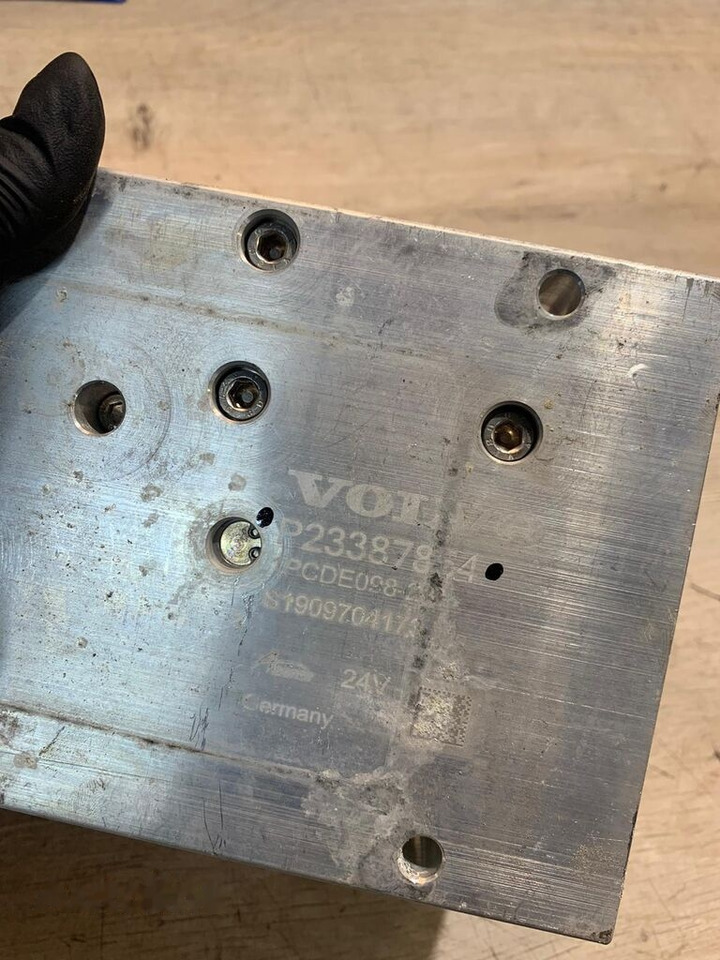 Euro 6 Volvo 23387854 do regeneracji 24V 23387854 - Exhaust system for Truck: picture 2 Euro 6 Volvo 23387854 do regeneracji 24V 23387854 - Exhaust system for Truck: picture 2