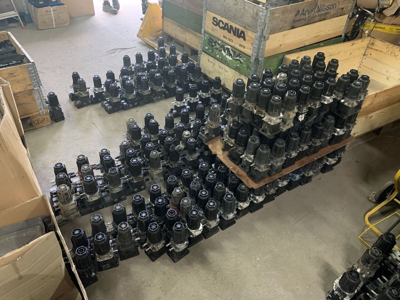 Mercedes-Benz oryginał hurt regeneracja A0001407678 Mercedes-Benz Actros Atego MP4 Euro 6 - Exhaust system for Truck: picture 2 Mercedes-Benz oryginał hurt regeneracja A0001407678 Mercedes-Benz Actros Atego MP4 Euro 6 - Exhaust system for Truck: picture 2