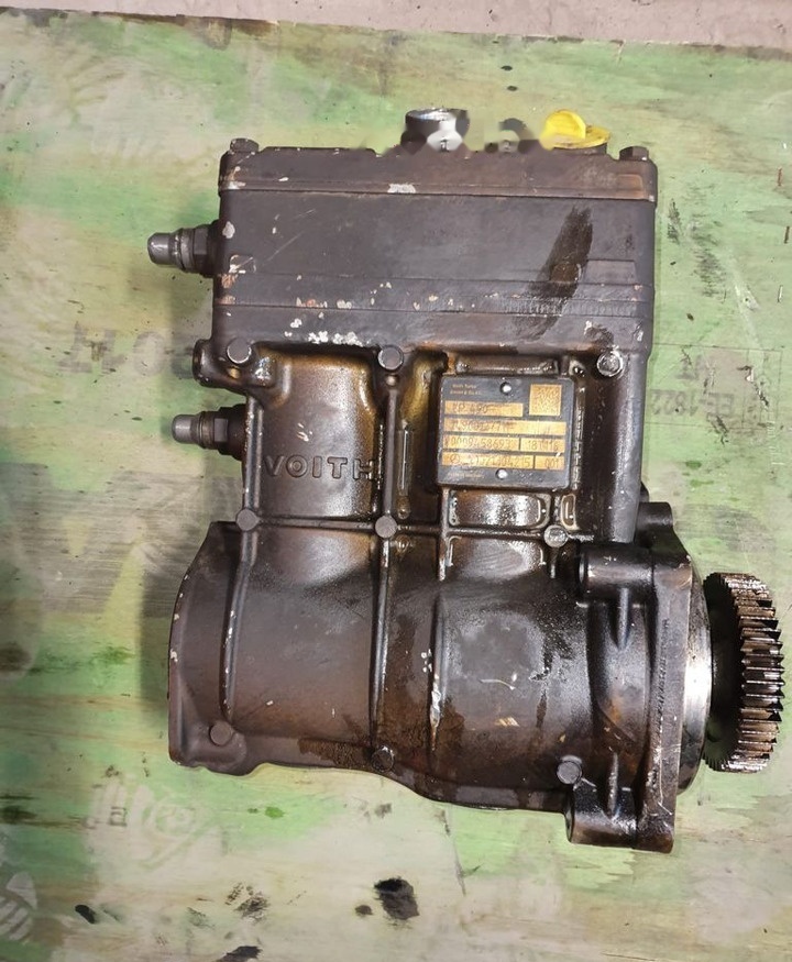 Voith LP490 A0021304215 Mercedes-Benz Actros MP4 - Air brake compressor for Truck: picture 2 Voith LP490 A0021304215 Mercedes-Benz Actros MP4 - Air brake compressor for Truck: picture 2