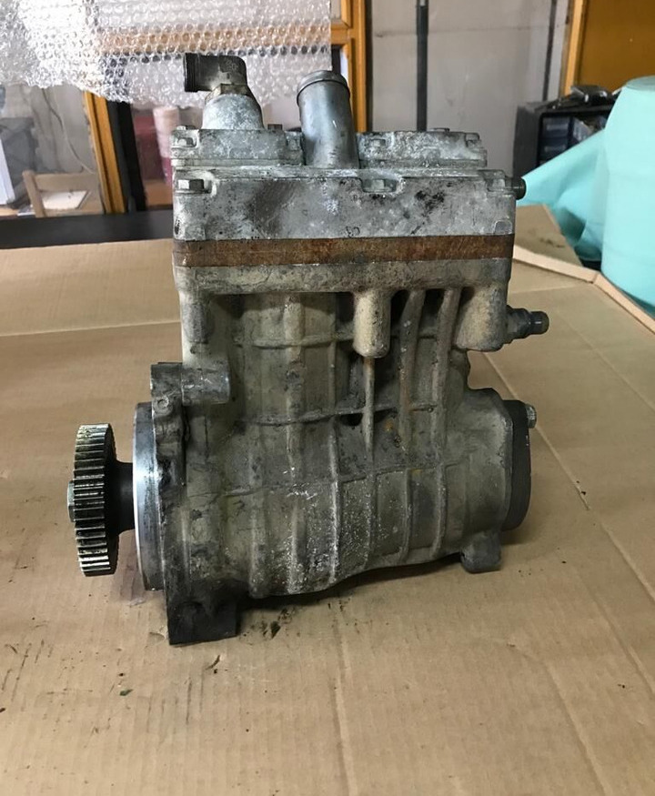 Voith LP490 A4711303215 Mercedes-Benz Actros MP4 Euro 6 A4711303215 Hurt Voith Wabco - Air brake compressor for Truck: picture 2 Voith LP490 A4711303215 Mercedes-Benz Actros MP4 Euro 6 A4711303215 Hurt Voith Wabco - Air brake compressor for Truck: picture 2