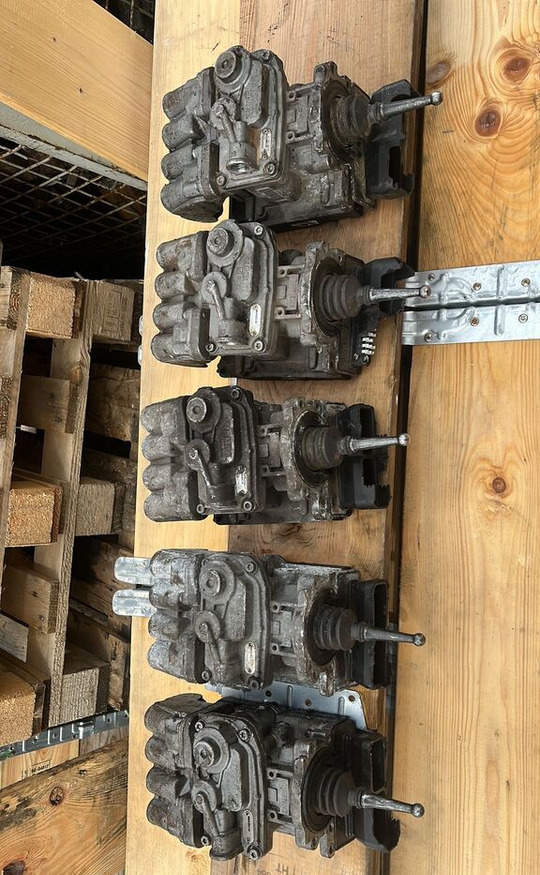 WABCO 4800200020 MAN TGL TGM truck - Brake valve for Truck: picture 1 WABCO 4800200020 MAN TGL TGM truck - Brake valve for Truck: picture 1