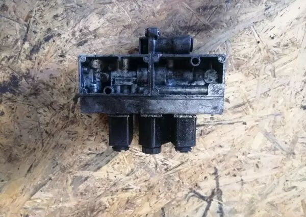 ZAWÓR OTWIERANIA DRZWI 3 CEWKI WABCO DO AUTOBUSÓW MERCEDES MAN D 472600022 - Brake valve for Truck: picture 1 ZAWÓR OTWIERANIA DRZWI 3 CEWKI WABCO DO AUTOBUSÓW MERCEDES MAN D 472600022 - Brake valve for Truck: picture 1