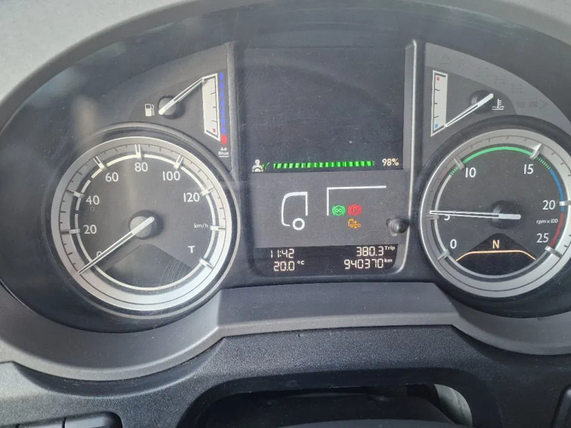 Tractor unit DAF XF 440 Euro 6 2015: picture 19