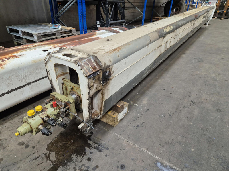 Demag Demag AC 35 Telescopic section 3 - Body and exterior for Crane: picture 5 Demag Demag AC 35 Telescopic section 3 - Body and exterior for Crane: picture 5