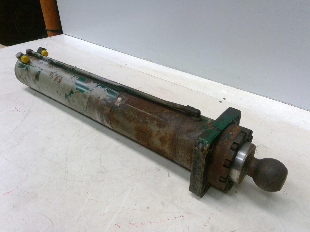FAUN ATF 30-2 outrigger cylinder - Hydraulic cylinder for Mobile crane: picture 1 FAUN ATF 30-2 outrigger cylinder - Hydraulic cylinder for Mobile crane: picture 1