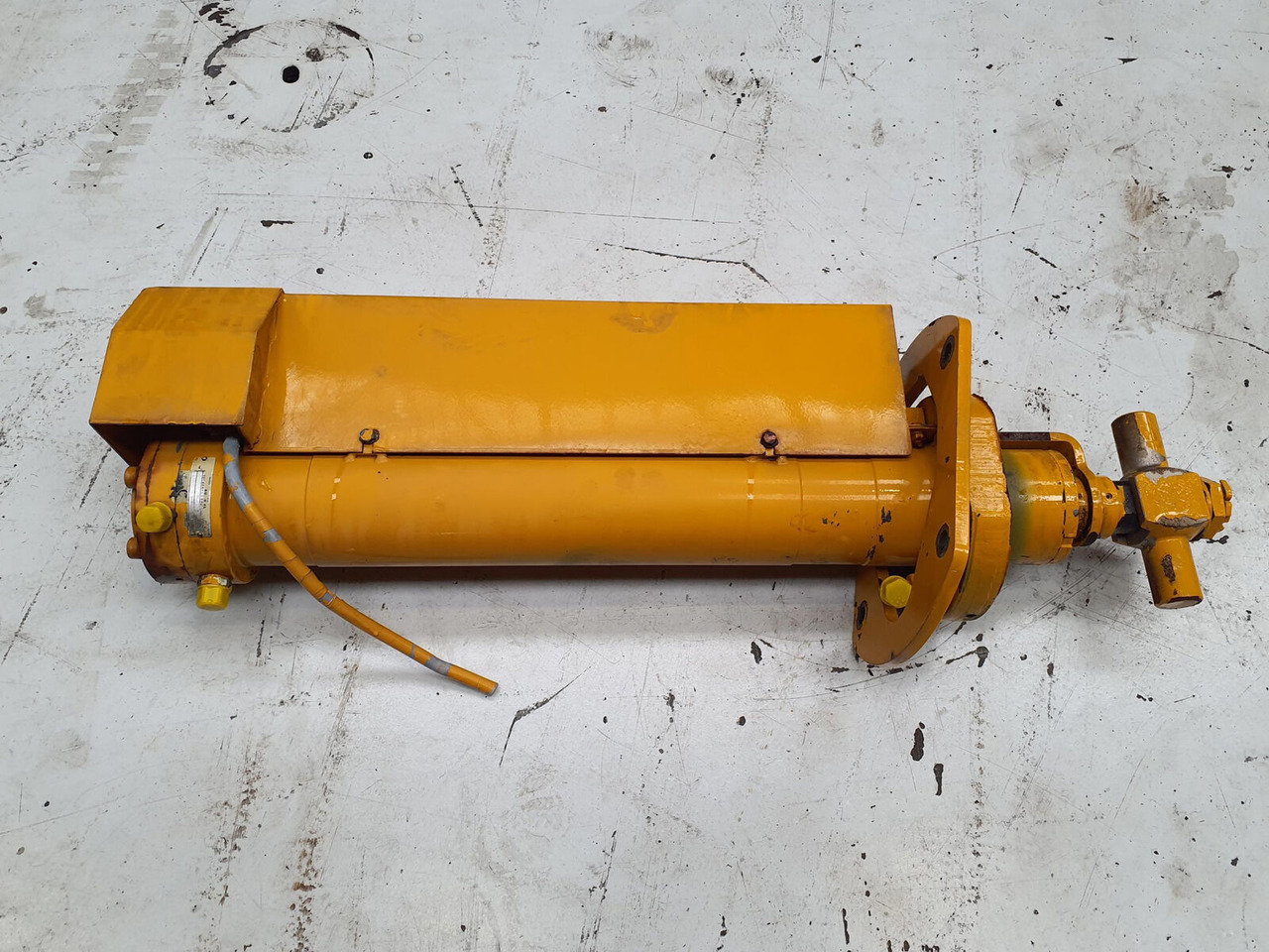 FAUN ATF 45-3 counterweight cylinder - Hydraulic cylinder for Crane: picture 1 FAUN ATF 45-3 counterweight cylinder - Hydraulic cylinder for Crane: picture 1