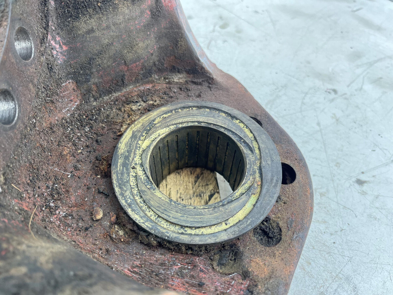 Steering knuckle for Mobile crane FAUN RTF 50 Steering knuckle 16 holes axle 1 right: picture 7 Steering knuckle for Mobile crane FAUN RTF 50 Steering knuckle 16 holes axle 1 right: picture 7