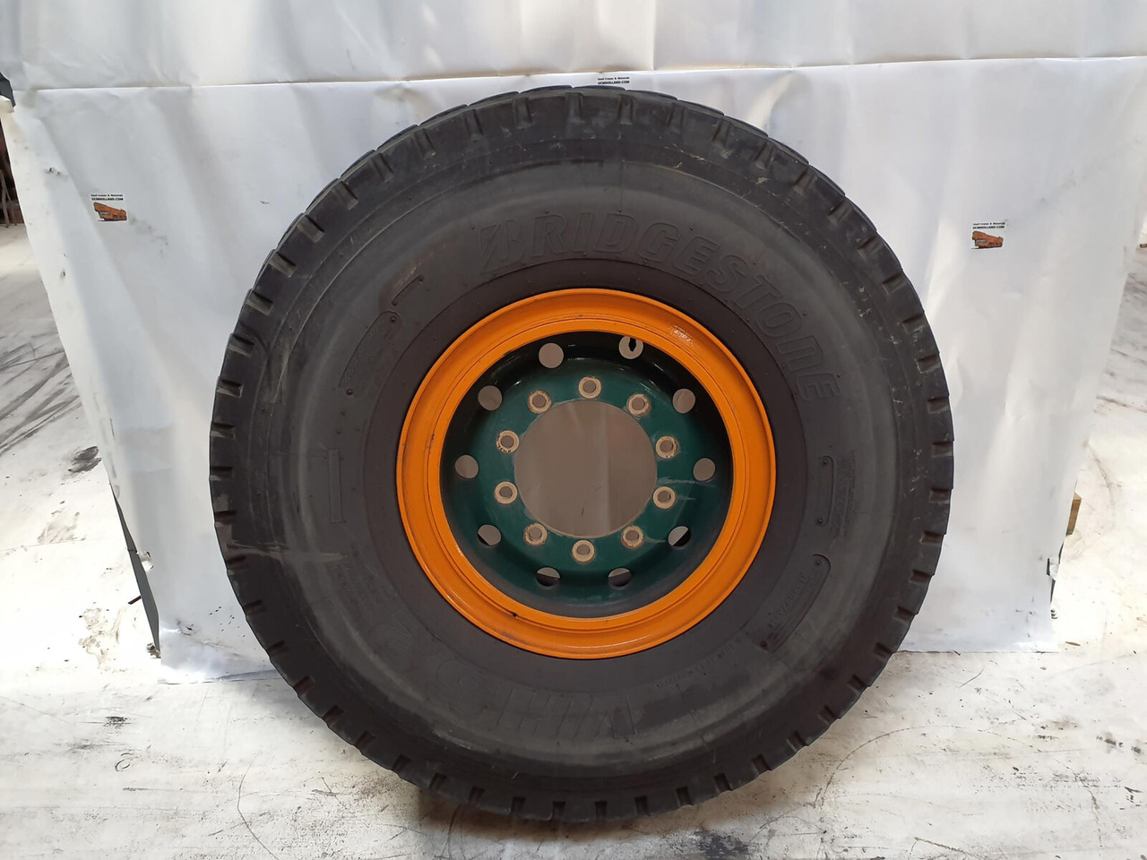 FAUN Wheel 445/95R25 10 7.5 3p - Wheel and tire package for Crane: picture 1 FAUN Wheel 445/95R25 10 7.5 3p - Wheel and tire package for Crane: picture 1
