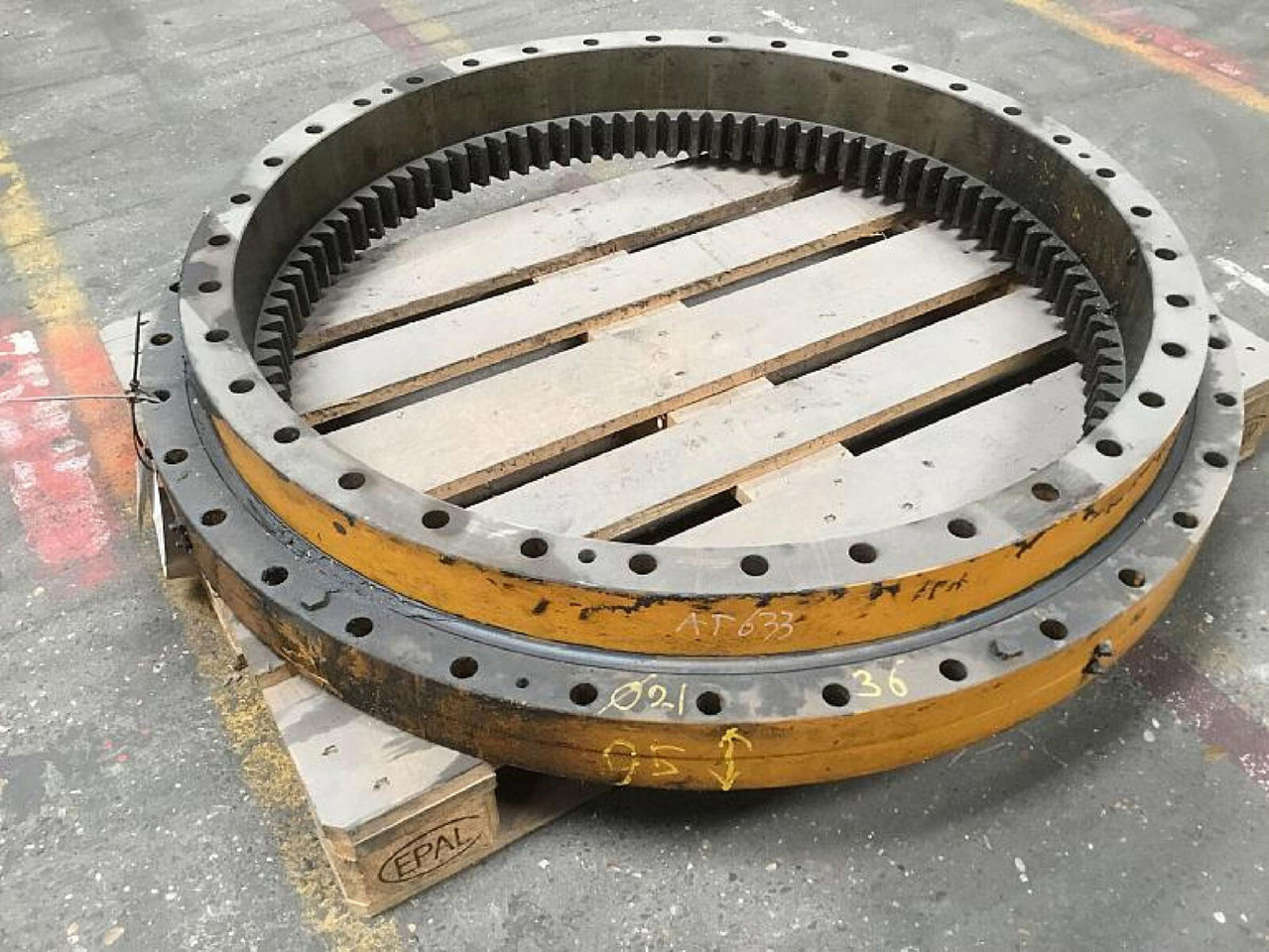 Grove AT 633 B / AT 528 slew ring - Slewing ring for Mobile crane: picture 3 Grove AT 633 B / AT 528 slew ring - Slewing ring for Mobile crane: picture 3