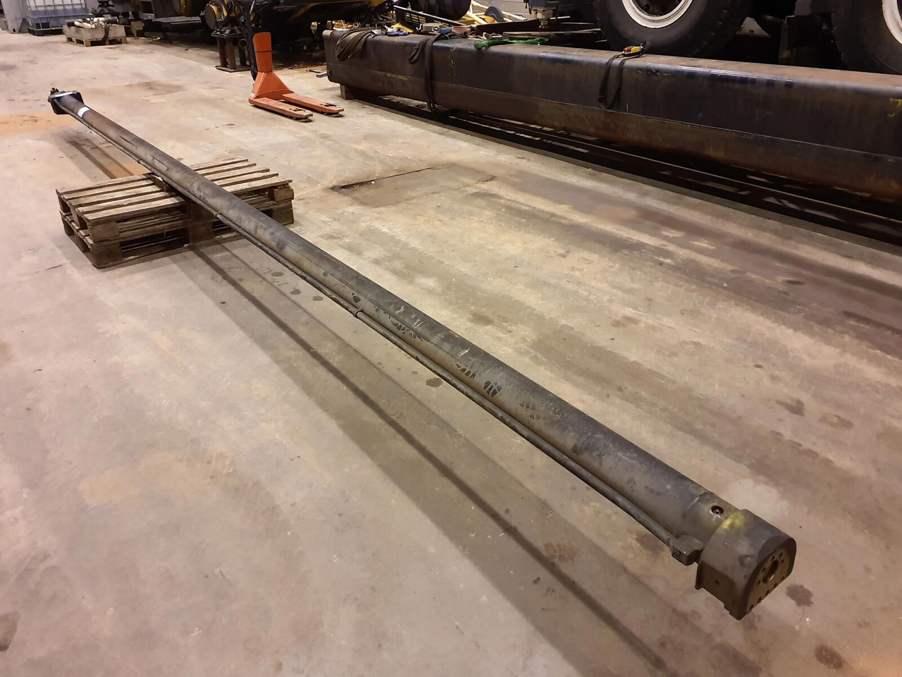Grove GMK 2035 Telescopic cylinder - Hydraulic cylinder for Mobile crane: picture 3 Grove GMK 2035 Telescopic cylinder - Hydraulic cylinder for Mobile crane: picture 3