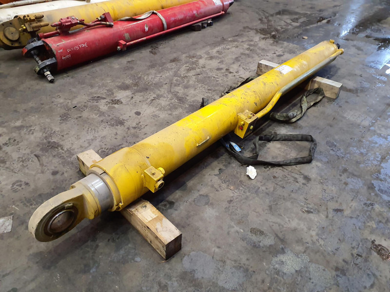 Grove GMK 2035 boom cylinder - Hydraulic cylinder for Crane: picture 3 Grove GMK 2035 boom cylinder - Hydraulic cylinder for Crane: picture 3