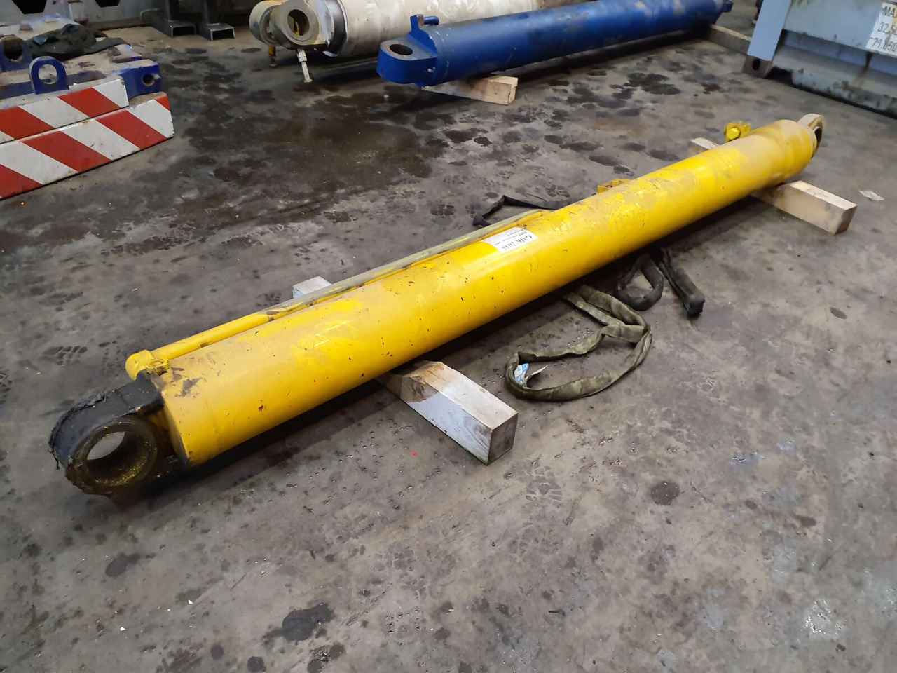 Grove GMK 2035 boom cylinder - Hydraulic cylinder for Mobile crane: picture 1 Grove GMK 2035 boom cylinder - Hydraulic cylinder for Mobile crane: picture 1