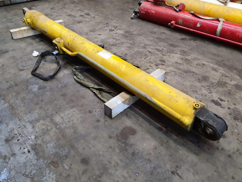 Grove GMK 2035 boom cylinder - Hydraulic cylinder for Crane: picture 2 Grove GMK 2035 boom cylinder - Hydraulic cylinder for Crane: picture 2