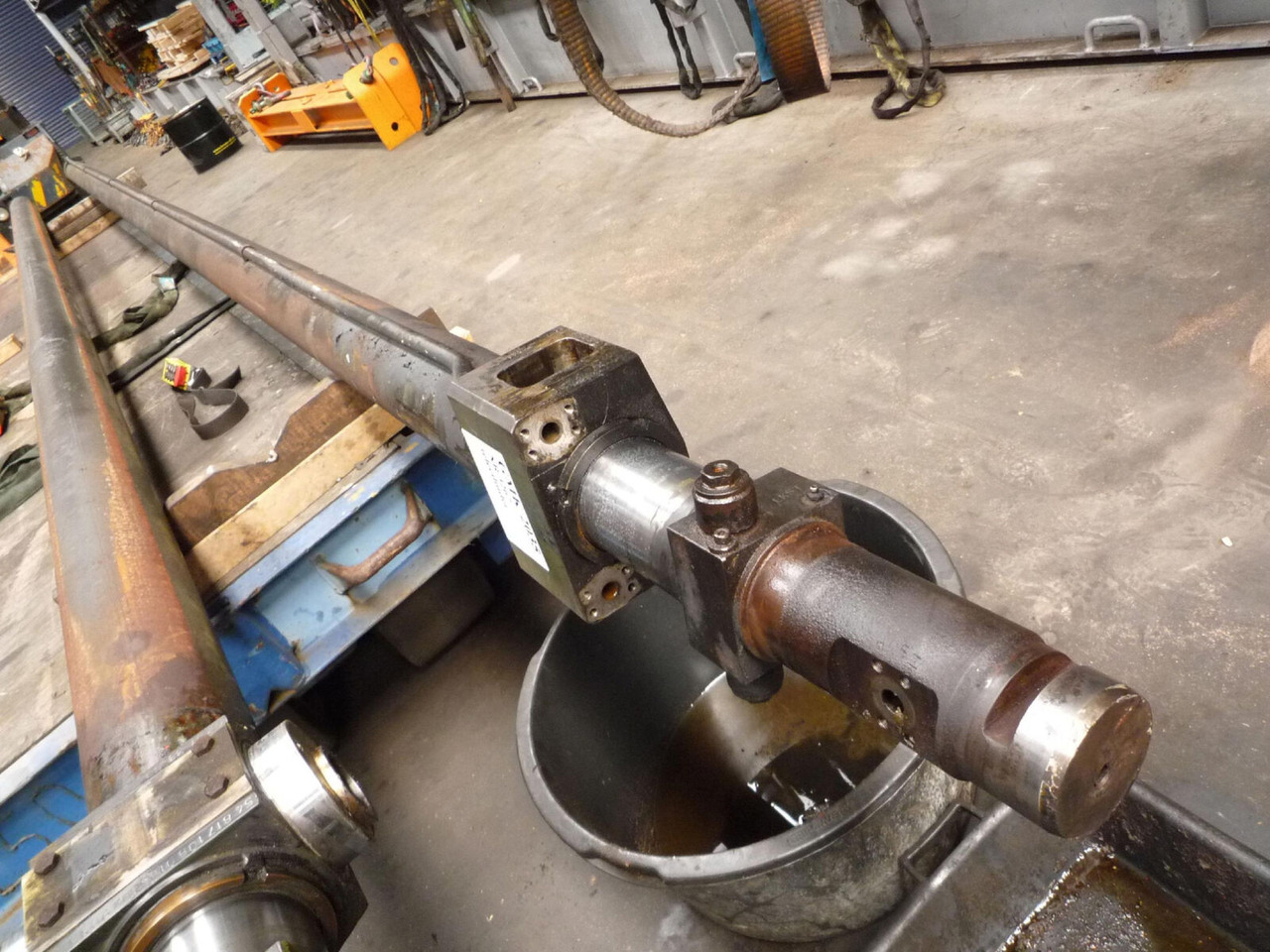 Grove GMK 2035 telescopic cylinder single - Hydraulic cylinder for Mobile crane: picture 1 Grove GMK 2035 telescopic cylinder single - Hydraulic cylinder for Mobile crane: picture 1
