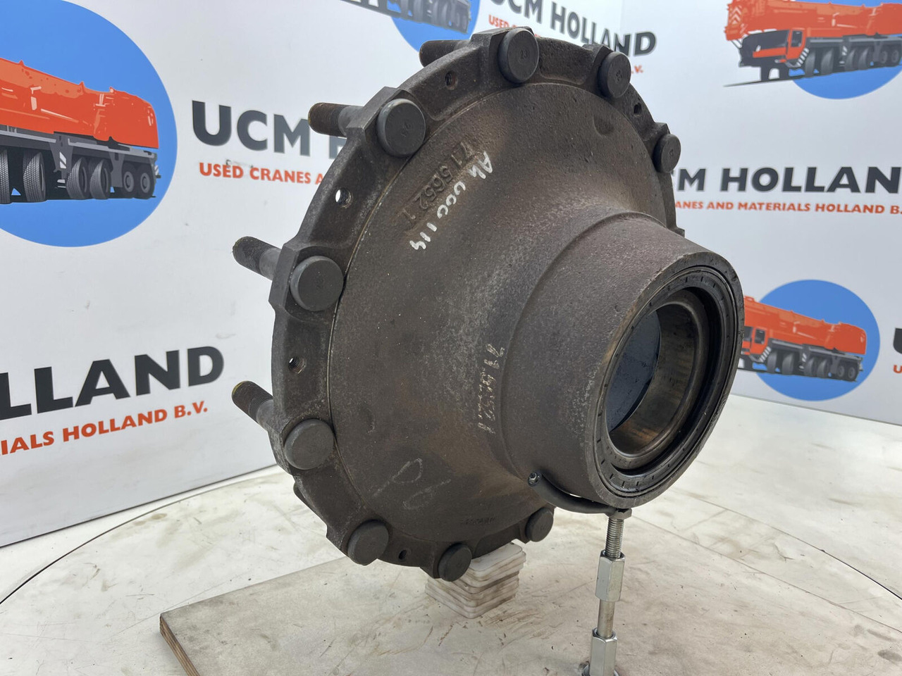 Grove GMK 3050 Megatrak wheel hub - Wheel hub for Crane: picture 3 Grove GMK 3050 Megatrak wheel hub - Wheel hub for Crane: picture 3