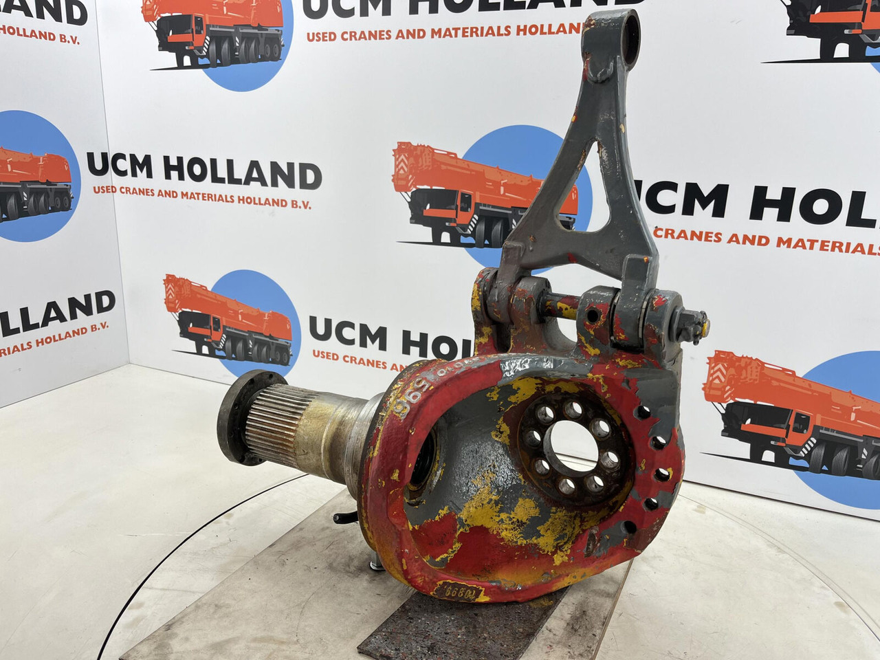 Grove GMK 3050 Steering knuckle axle 1 and 2 left - Steering knuckle for Mobile crane: picture 4 Grove GMK 3050 Steering knuckle axle 1 and 2 left - Steering knuckle for Mobile crane: picture 4