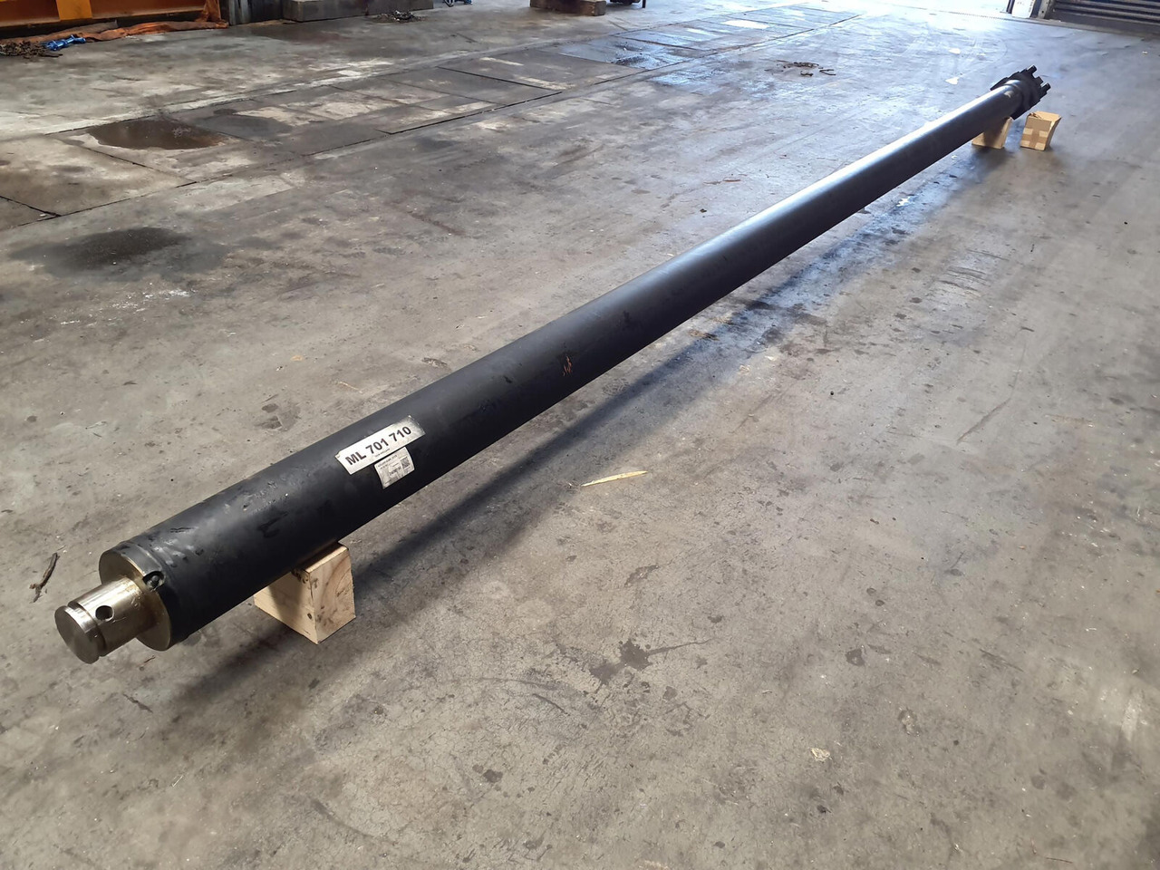 Grove GMK 3050 Telescopic boom cylinder - Hydraulic cylinder for Mobile crane: picture 3 Grove GMK 3050 Telescopic boom cylinder - Hydraulic cylinder for Mobile crane: picture 3