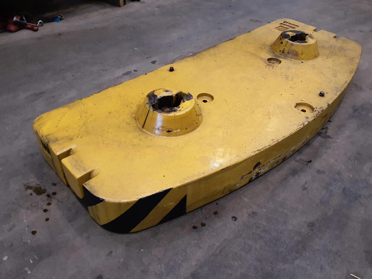 Grove GMK 3050 counterweight 3,5 ton - Counterweight for Mobile crane: picture 2 Grove GMK 3050 counterweight 3,5 ton - Counterweight for Mobile crane: picture 2