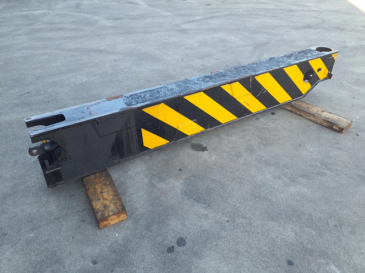 Grove GMK 3050 outrigger beam front - Suspension for Mobile crane: picture 4 Grove GMK 3050 outrigger beam front - Suspension for Mobile crane: picture 4