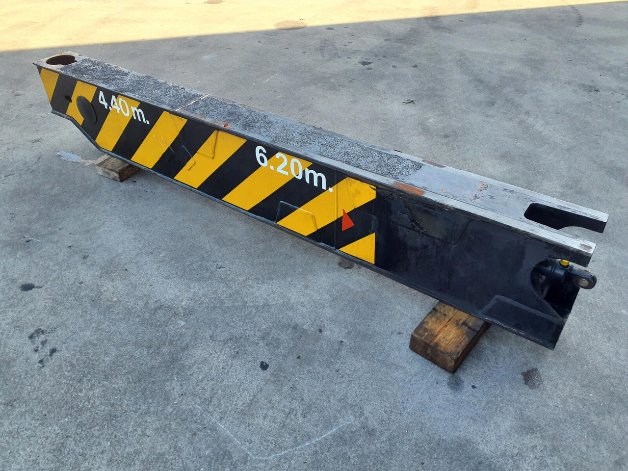 Grove GMK 3050 outrigger beam front - Suspension for Mobile crane: picture 3 Grove GMK 3050 outrigger beam front - Suspension for Mobile crane: picture 3