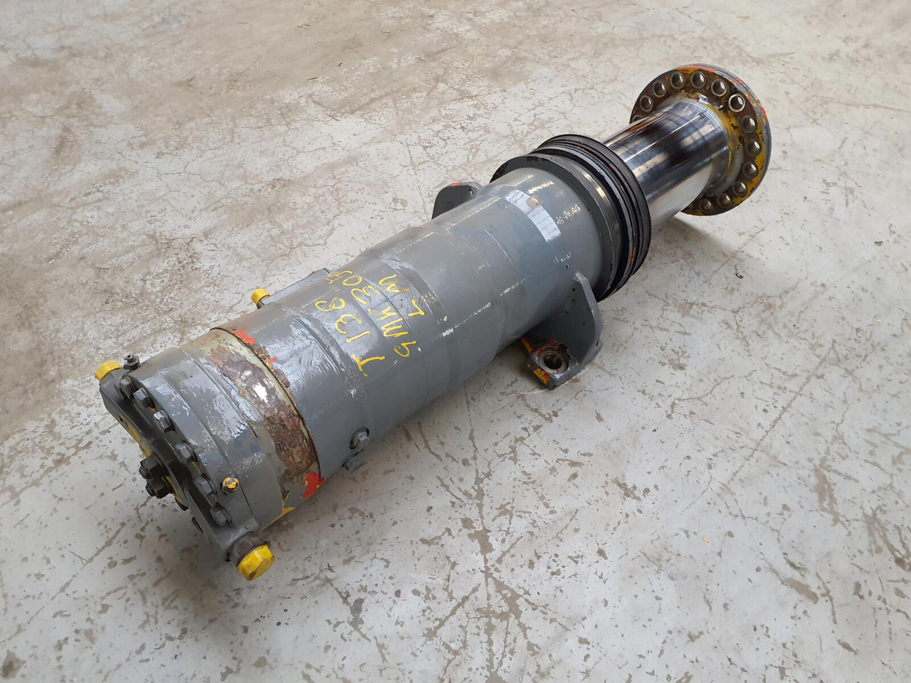 Grove GMK 3050 suspension cylinder - Hydraulic cylinder for Crane: picture 4 Grove GMK 3050 suspension cylinder - Hydraulic cylinder for Crane: picture 4