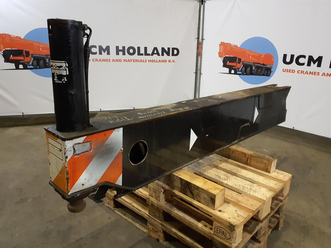 Grove GMK 3055 sliding beam complete front - Suspension for Mobile crane: picture 2 Grove GMK 3055 sliding beam complete front - Suspension for Mobile crane: picture 2