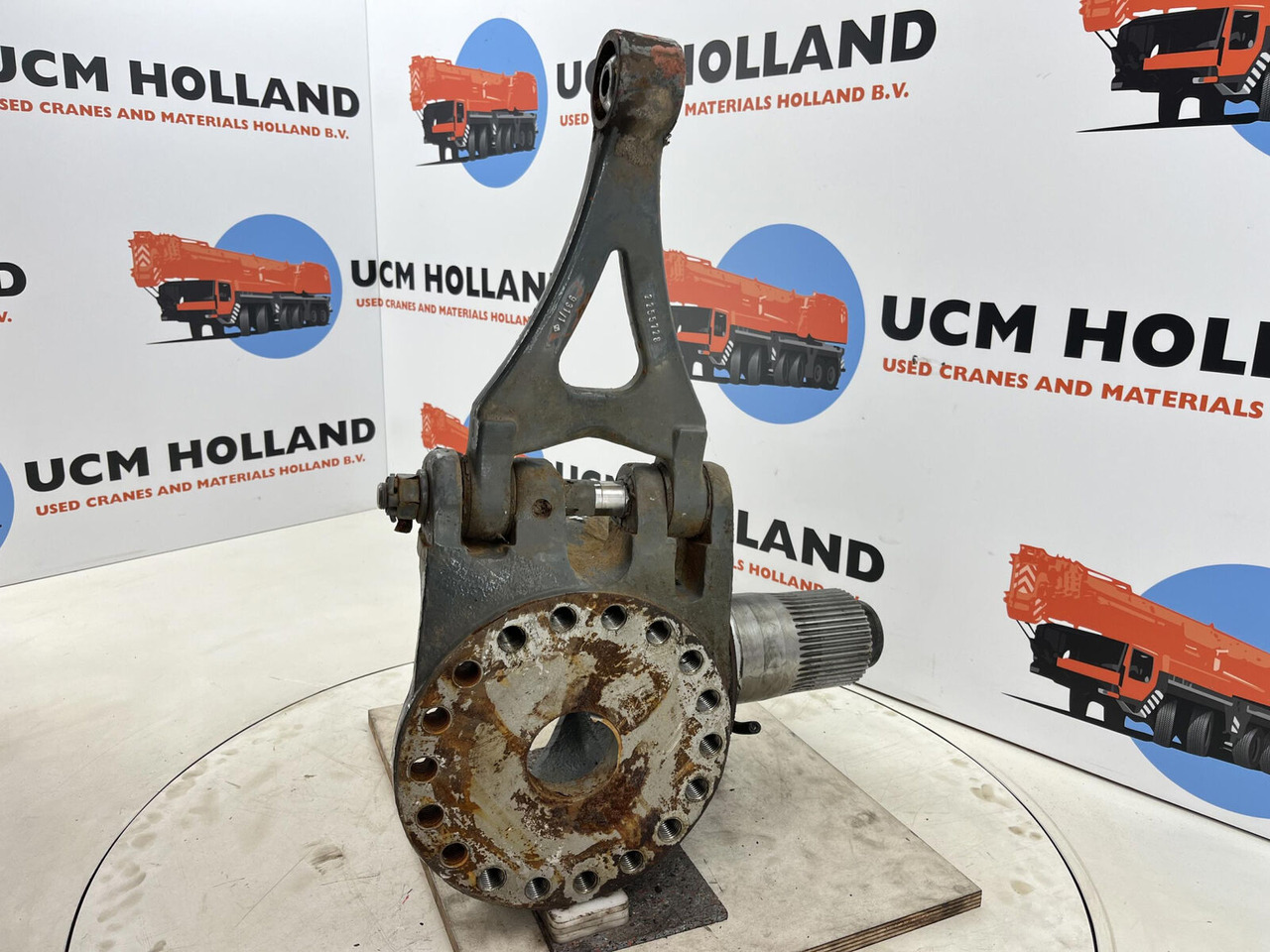 Steering knuckle for Mobile crane Grove GMK 3055 steering knuckle 16 holes axle 1 and 2 left: picture 6