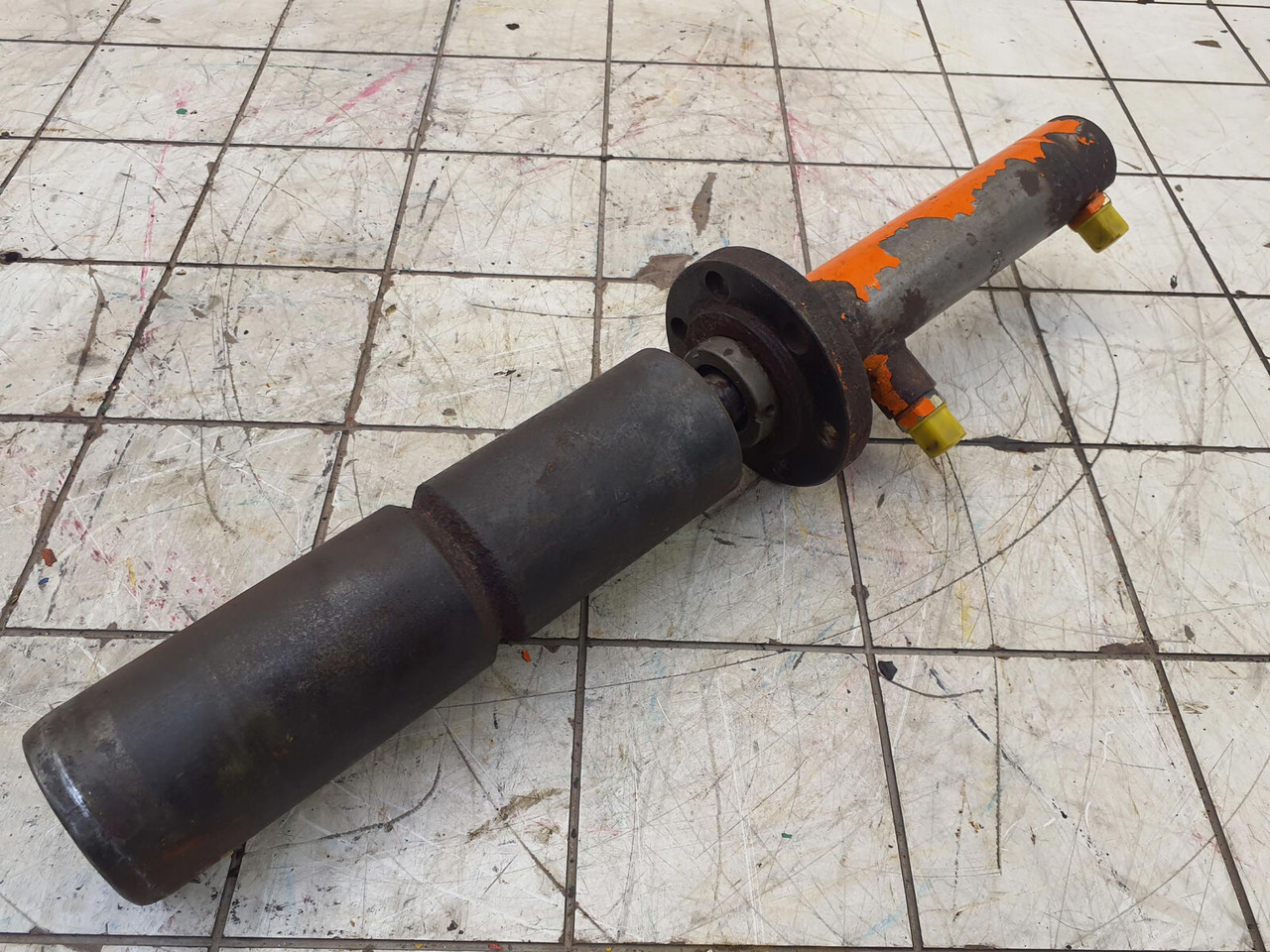 Grove GMK 3055 turn table locking - Hydraulics for Mobile crane: picture 4 Grove GMK 3055 turn table locking - Hydraulics for Mobile crane: picture 4