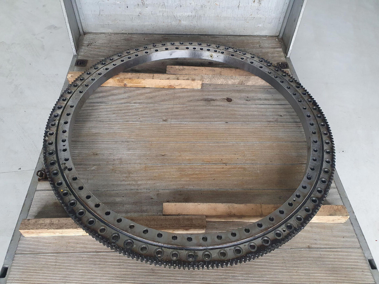 Grove GMK 4100L slew ring - Slewing ring for Mobile crane: picture 4 Grove GMK 4100L slew ring - Slewing ring for Mobile crane: picture 4