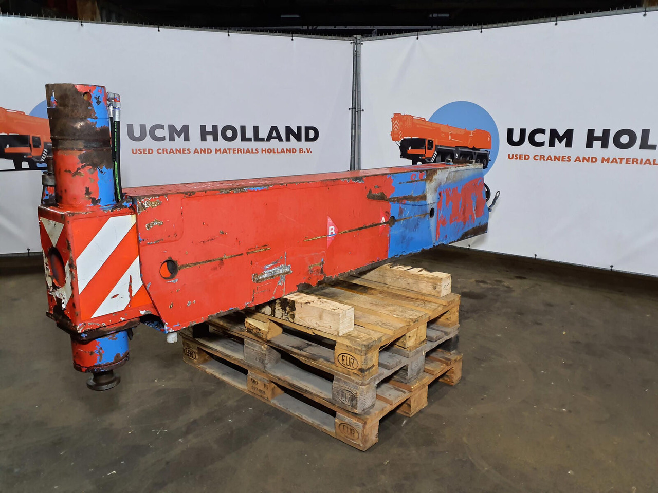 Grove GMK 5130-1 outrigger beam complete front - Suspension for Mobile crane: picture 2 Grove GMK 5130-1 outrigger beam complete front - Suspension for Mobile crane: picture 2