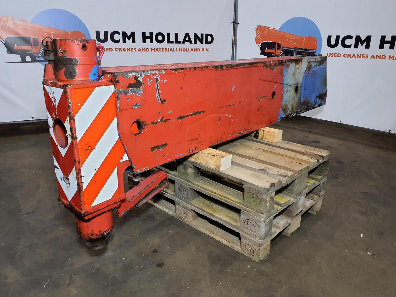 Grove GMK 5130-1 sliding beam complete rear - Suspension for Mobile crane: picture 2 Grove GMK 5130-1 sliding beam complete rear - Suspension for Mobile crane: picture 2