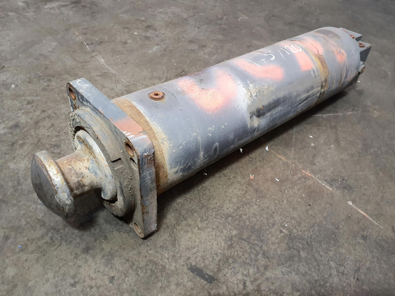 Grove GMK 5220, 5170 outrigger cylinder - Suspension for Mobile crane: picture 2 Grove GMK 5220, 5170 outrigger cylinder - Suspension for Mobile crane: picture 2