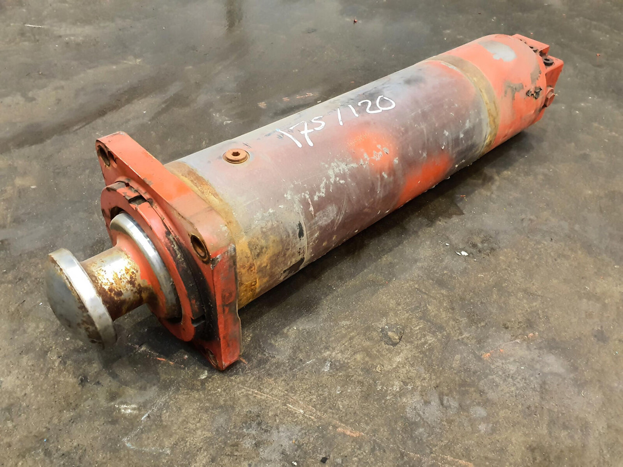 Grove GMK 5220, 5170 outrigger cylinder - Suspension for Mobile crane: picture 2 Grove GMK 5220, 5170 outrigger cylinder - Suspension for Mobile crane: picture 2