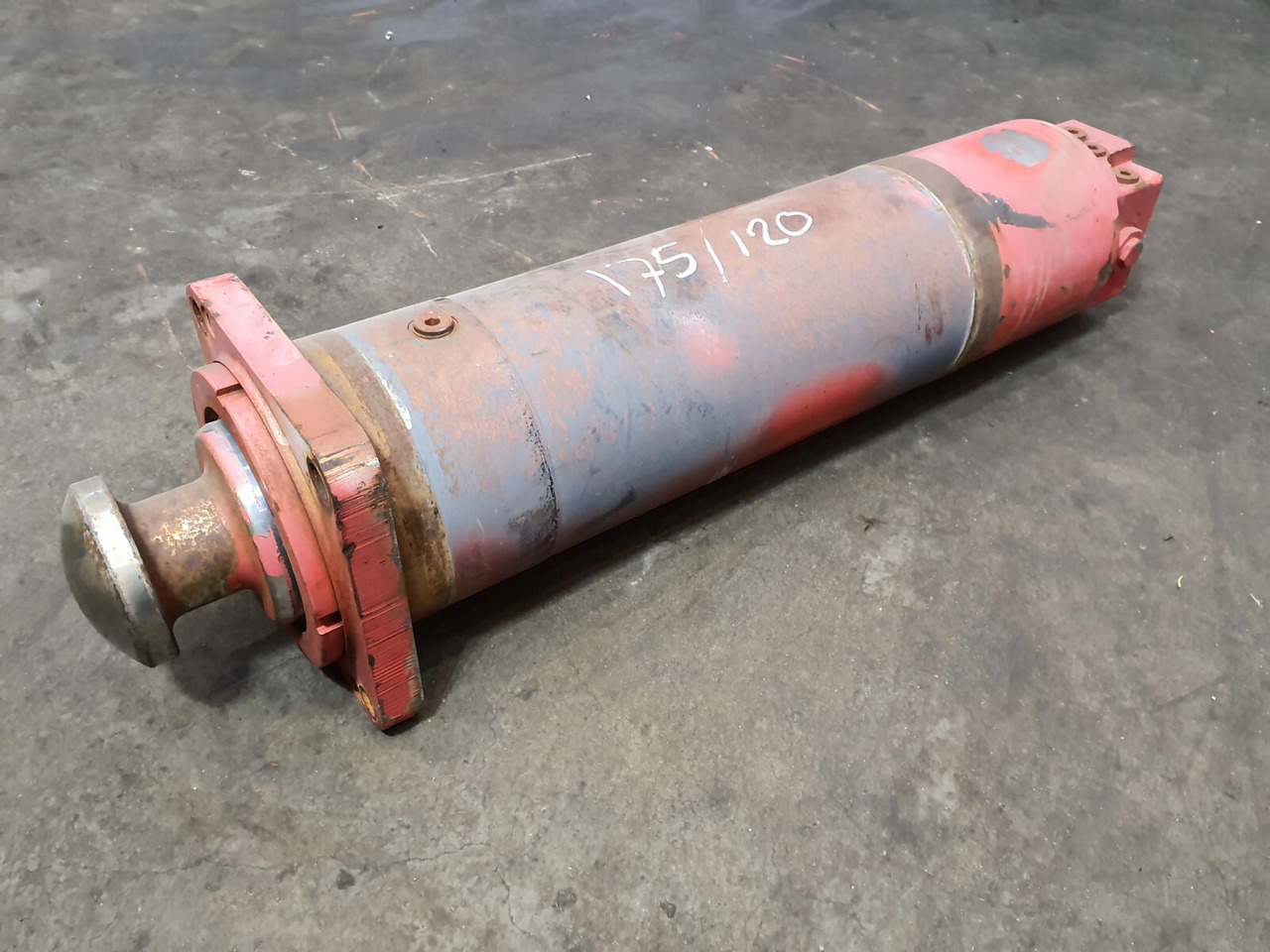 Grove GMK 5220, 5170 outrigger cylinder - Suspension for Mobile crane: picture 4 Grove GMK 5220, 5170 outrigger cylinder - Suspension for Mobile crane: picture 4