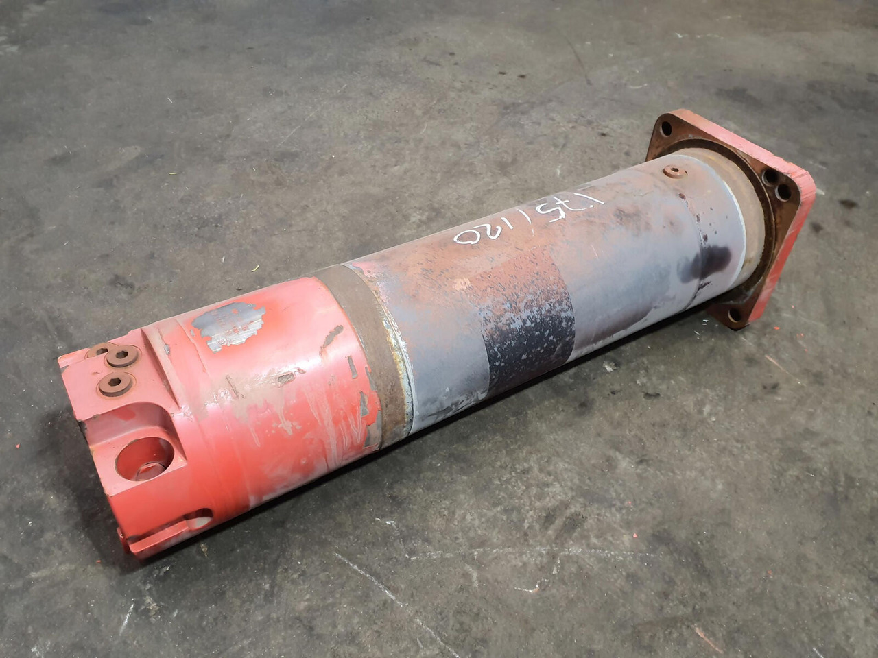Grove GMK 5220, 5170 outrigger cylinder - Suspension for Mobile crane: picture 2 Grove GMK 5220, 5170 outrigger cylinder - Suspension for Mobile crane: picture 2