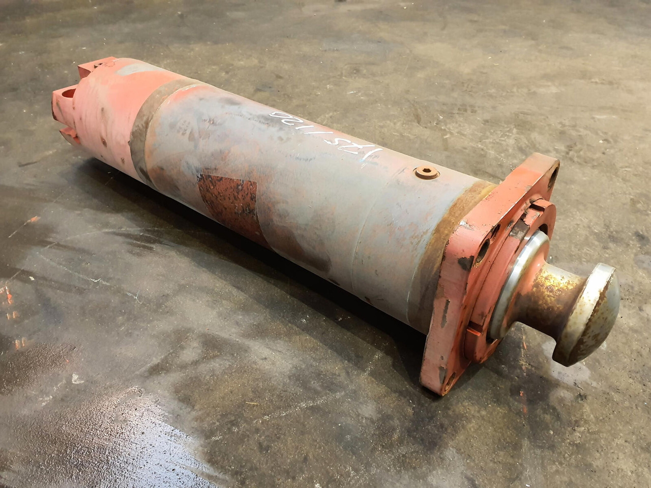 Grove GMK 5220, 5170 outrigger cylinder - Suspension for Mobile crane: picture 1 Grove GMK 5220, 5170 outrigger cylinder - Suspension for Mobile crane: picture 1