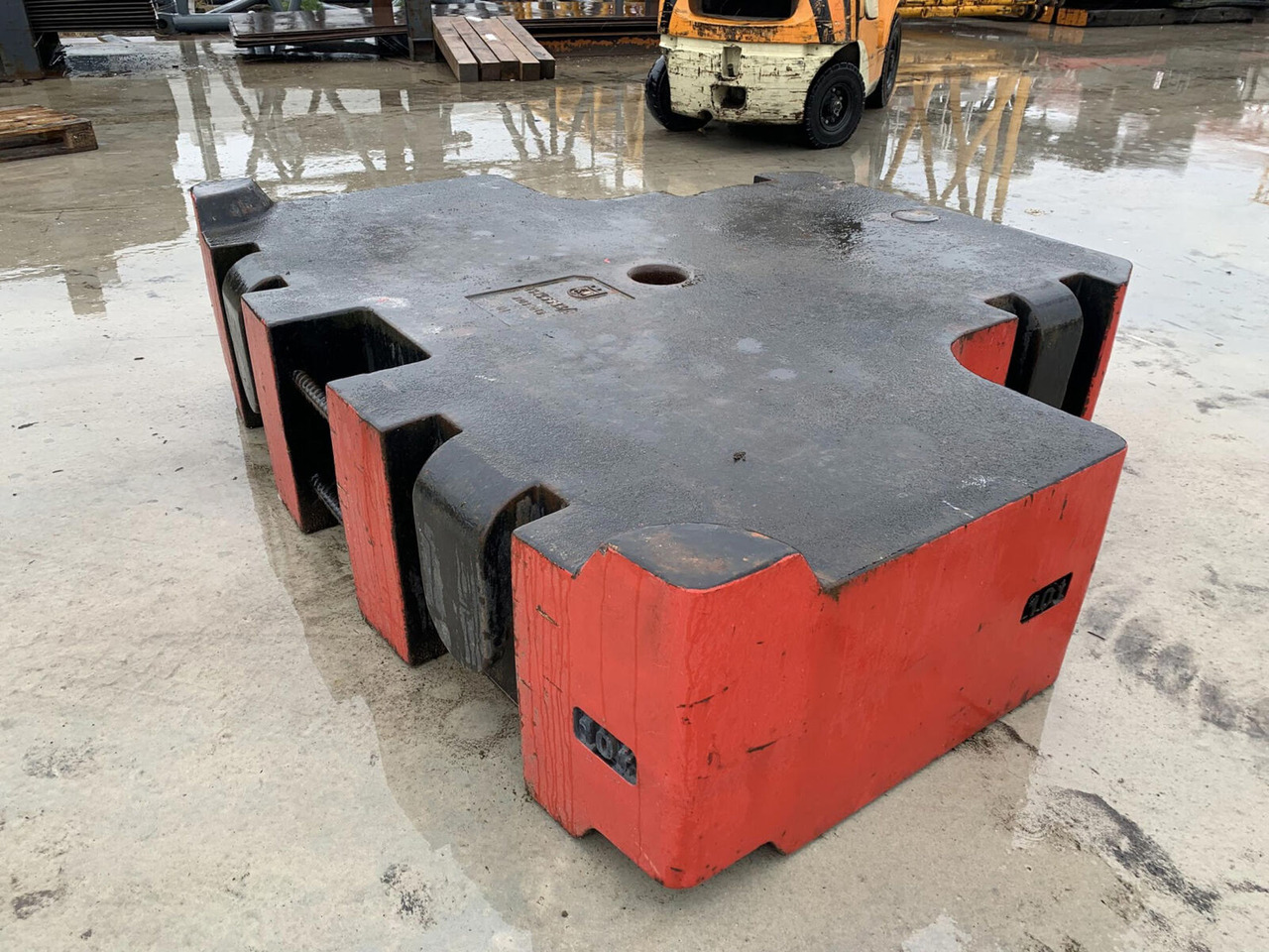 Grove GMK 6400 central counterweight 10 ton - Counterweight for Mobile crane: picture 3 Grove GMK 6400 central counterweight 10 ton - Counterweight for Mobile crane: picture 3