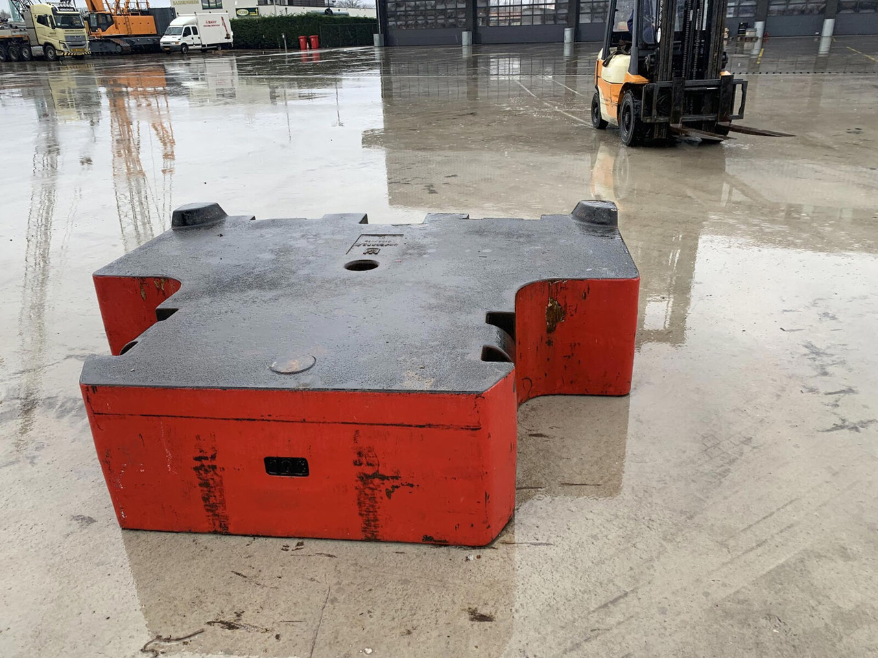 Grove GMK 6400 central counterweight 10 ton - Counterweight for Mobile crane: picture 1 Grove GMK 6400 central counterweight 10 ton - Counterweight for Mobile crane: picture 1