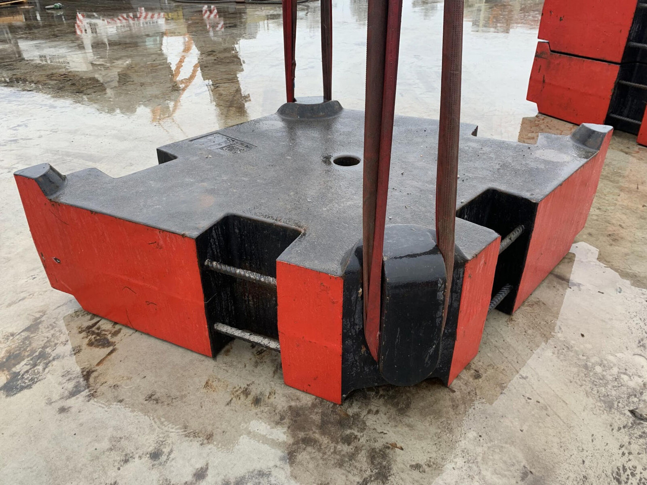Grove GMK 6400 counterweight 10 ton - Counterweight for Mobile crane: picture 3 Grove GMK 6400 counterweight 10 ton - Counterweight for Mobile crane: picture 3