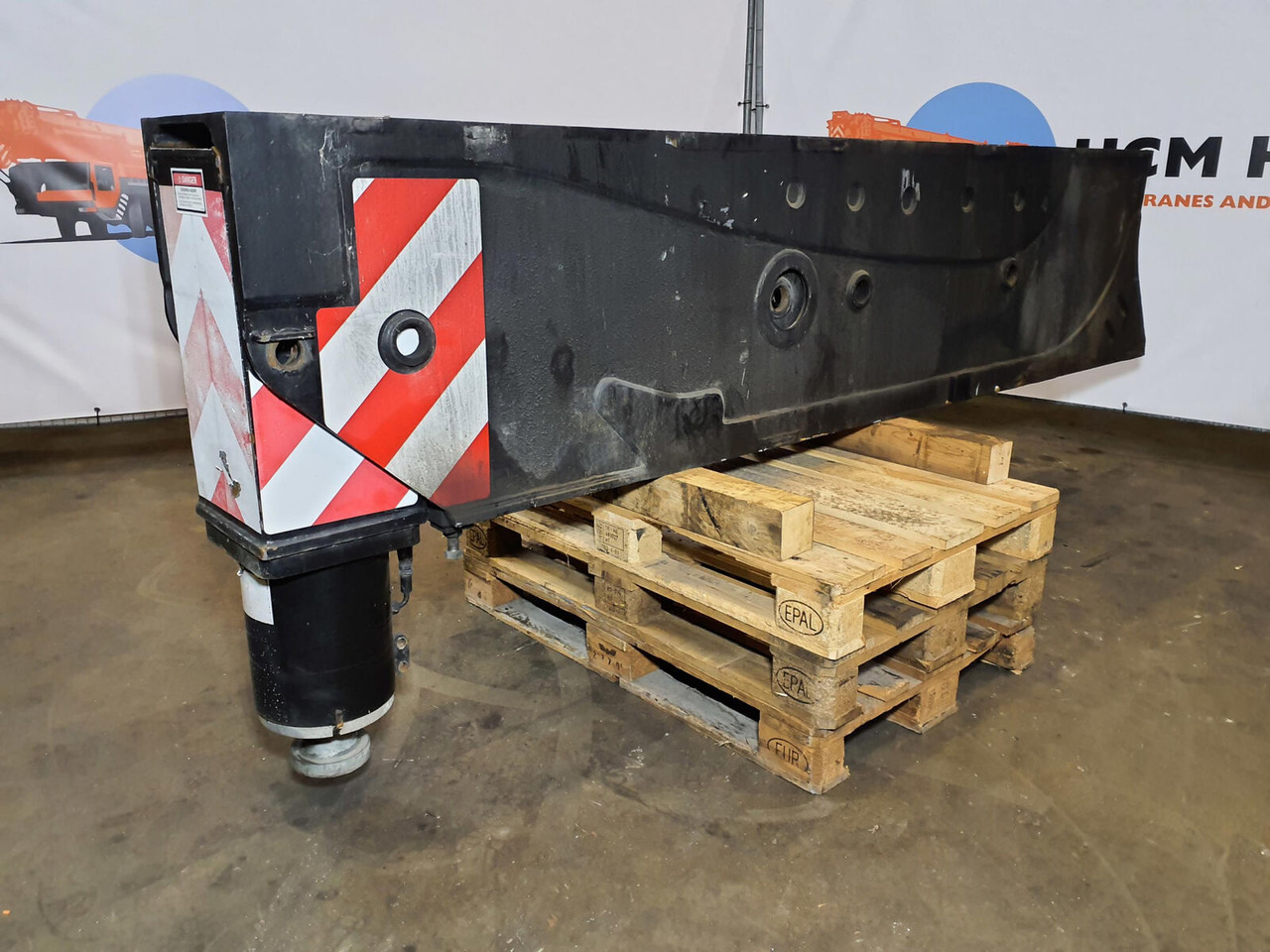 Grove GMK 6400 outrigger beam front complete - Suspension for Crane: picture 2 Grove GMK 6400 outrigger beam front complete - Suspension for Crane: picture 2