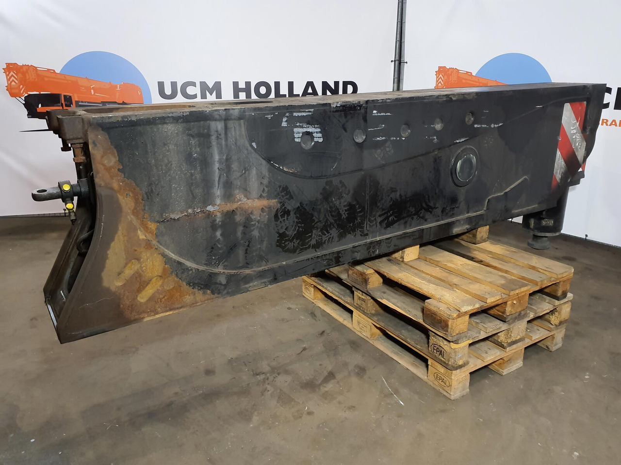 Grove GMK 6400 outrigger beam rear complete - Suspension for Crane: picture 4 Grove GMK 6400 outrigger beam rear complete - Suspension for Crane: picture 4