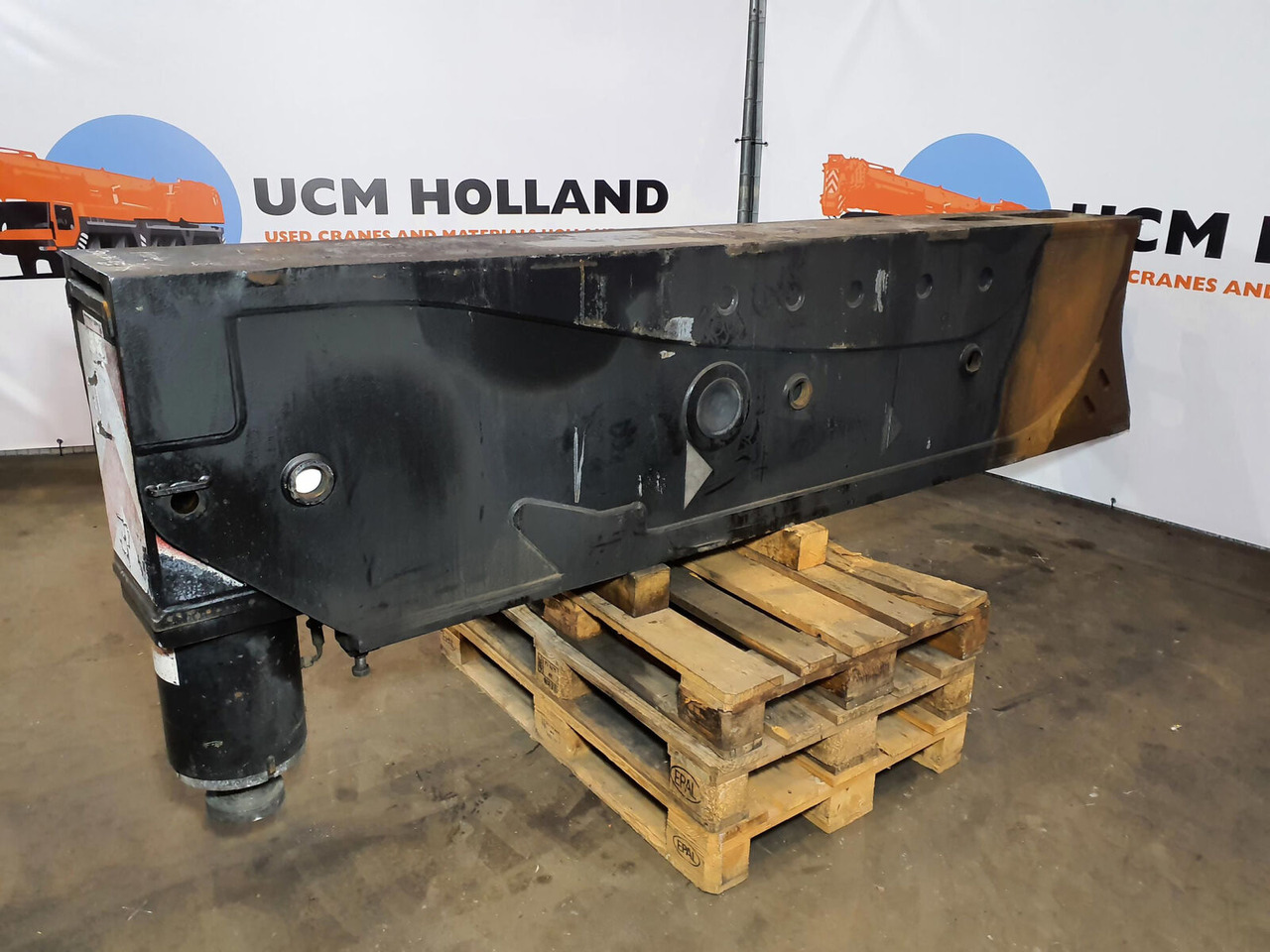 Grove GMK 6400 outrigger beam rear complete - Suspension for Crane: picture 2 Grove GMK 6400 outrigger beam rear complete - Suspension for Crane: picture 2