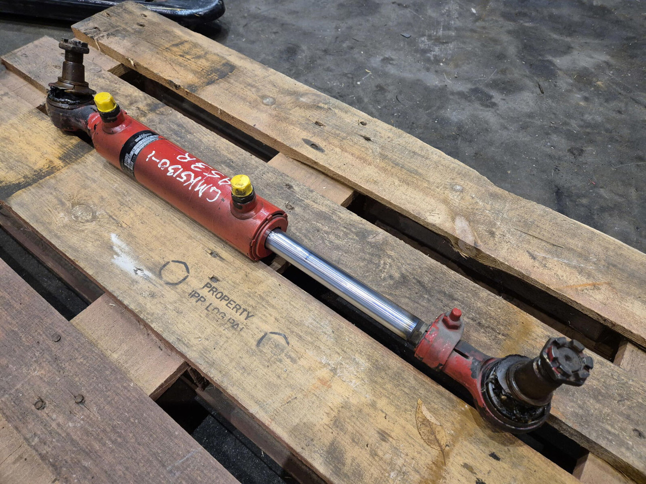 Grove GMK steering cylinder - Hydraulic cylinder for Mobile crane: picture 2 Grove GMK steering cylinder - Hydraulic cylinder for Mobile crane: picture 2