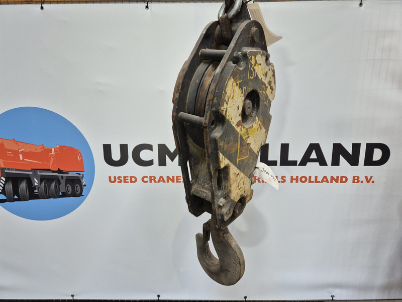 Grove Hookblock 13mm 1 sheave 9 Ton - Loader crane: picture 1 Grove Hookblock 13mm 1 sheave 9 Ton - Loader crane: picture 1