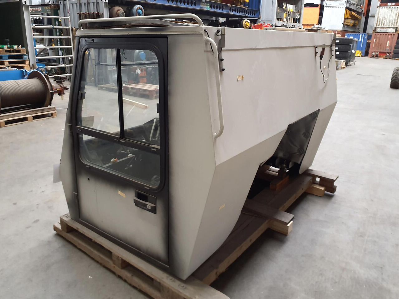 Grove Krupp KMK lower cabin - Cab for Mobile crane: picture 4 Grove Krupp KMK lower cabin - Cab for Mobile crane: picture 4