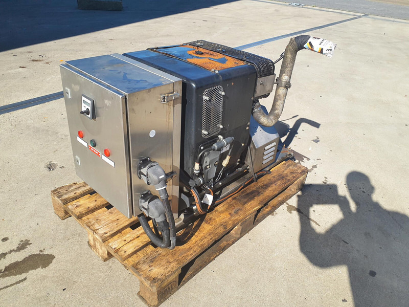 Hatz GMK 6400 Hatz engine FHZXL.722M90 - Engine for Crane: picture 2 Hatz GMK 6400 Hatz engine FHZXL.722M90 - Engine for Crane: picture 2