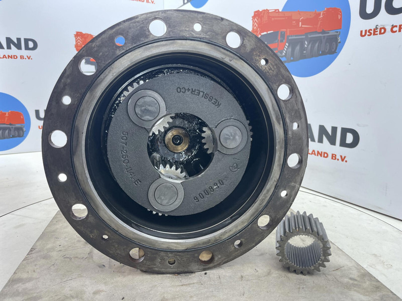 Kessler+CO LTM 1090 planetary gear 22-25-74-40-46-3pl-H136 - Suspension for Crane: picture 5 Kessler+CO LTM 1090 planetary gear 22-25-74-40-46-3pl-H136 - Suspension for Crane: picture 5