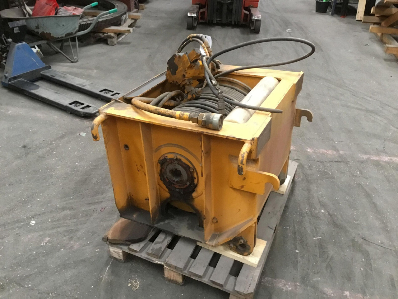 Krupp KMK 3045 4060 4070 winch - Winch for Mobile crane: picture 2 Krupp KMK 3045 4060 4070 winch - Winch for Mobile crane: picture 2