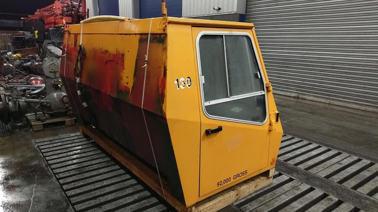 Krupp KMK 5100 lower cabin - Cab for Mobile crane: picture 3 Krupp KMK 5100 lower cabin - Cab for Mobile crane: picture 3